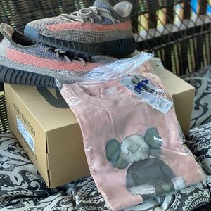 Kaws x Uniqlo Companion Tee American Size Small BNWT